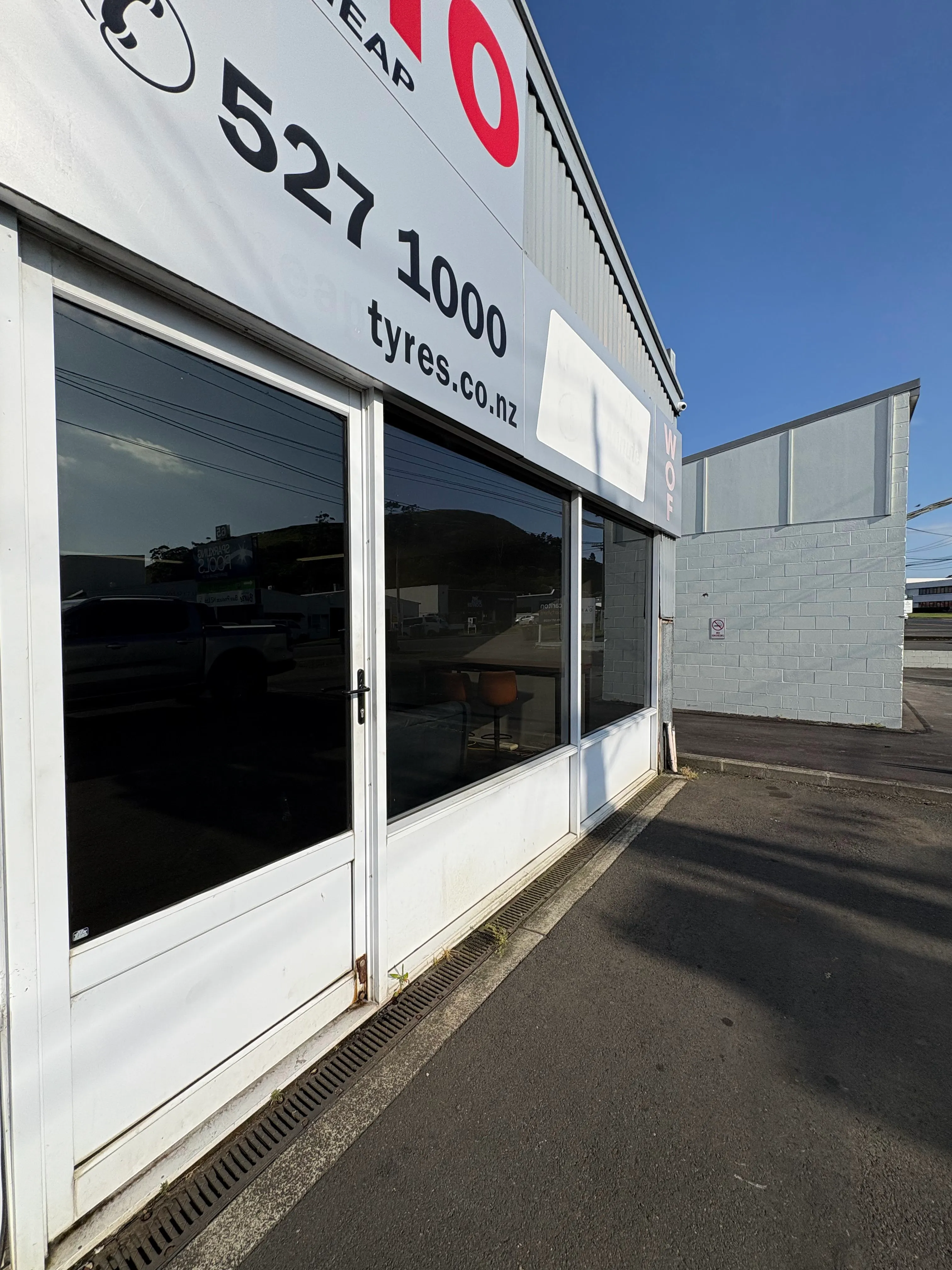 energy efficient window tinting for Kumeu homes and businesses