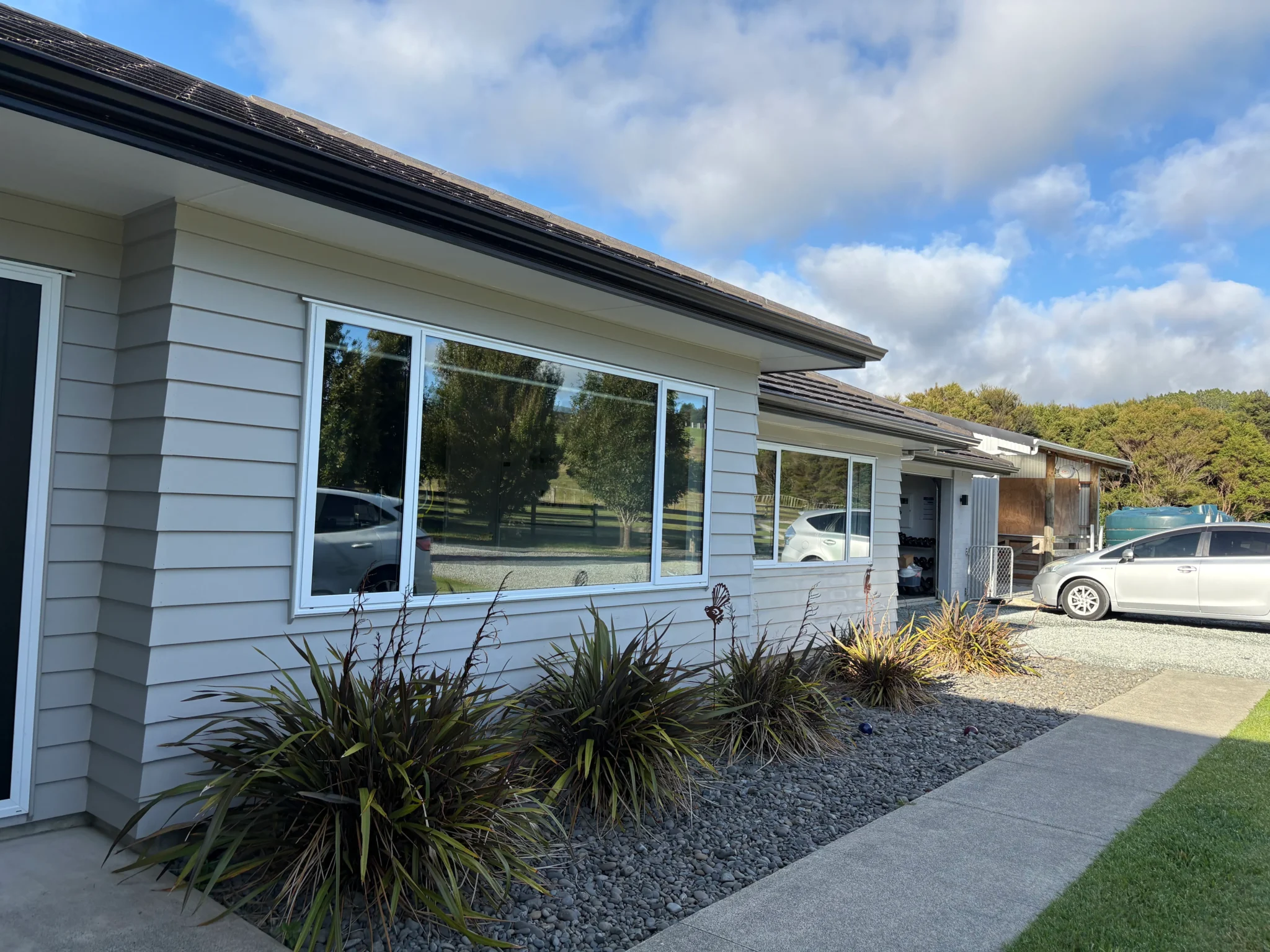 Clear View Tints provides window tinting services across Mairangi Bay Auckland