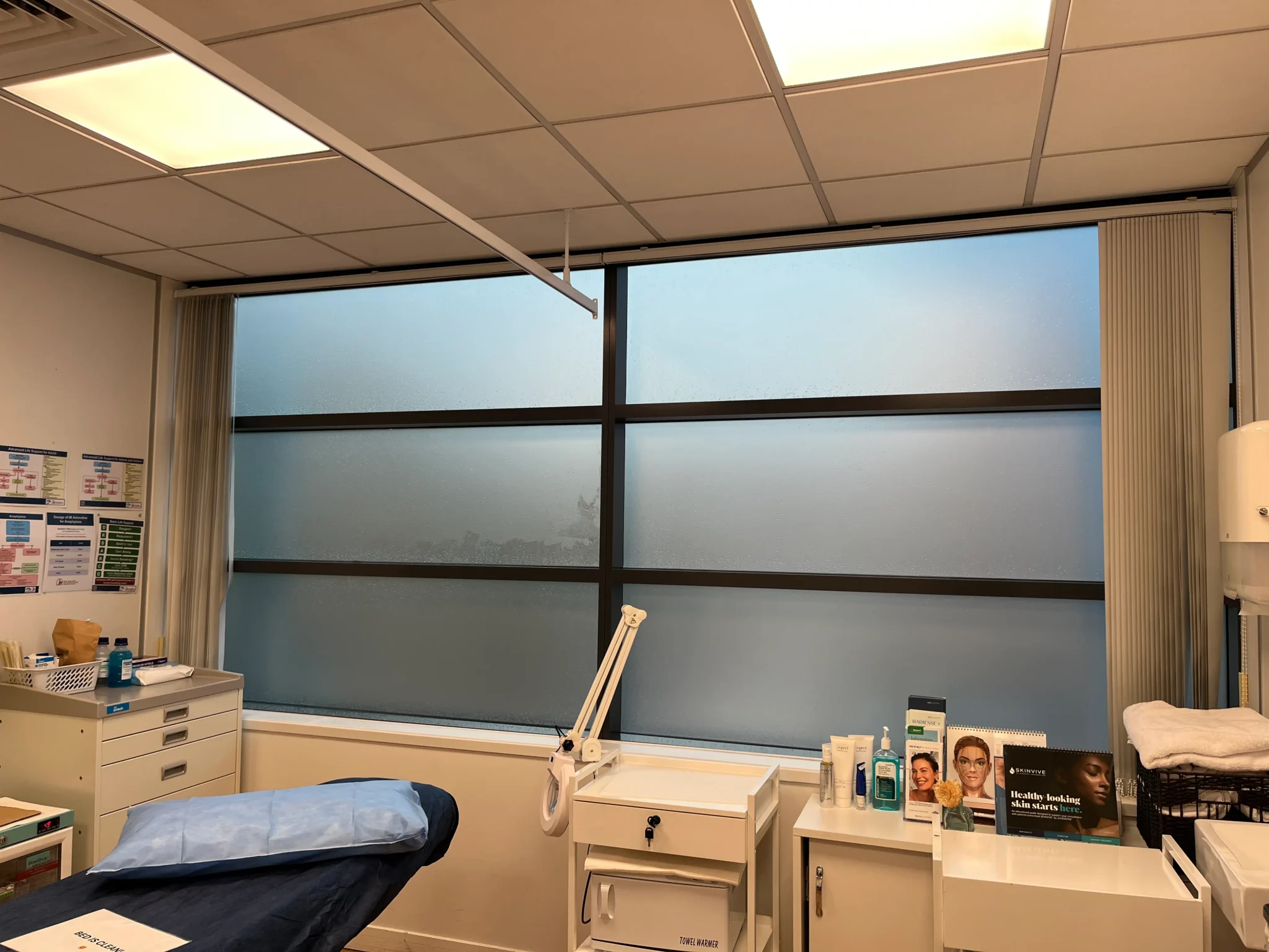 window frosting Glenfield glass installation