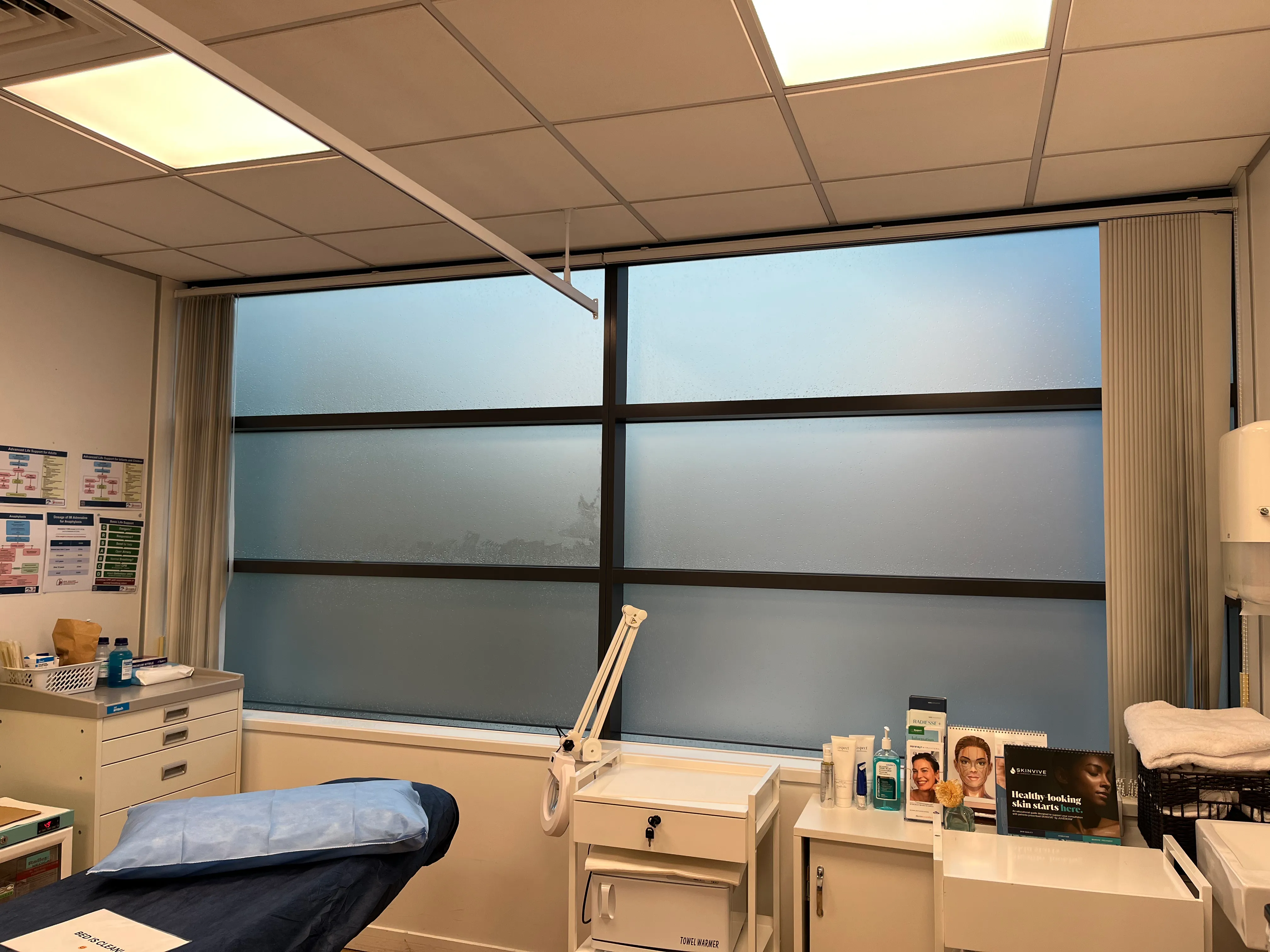 commercial window tinting Greenhithe business glass