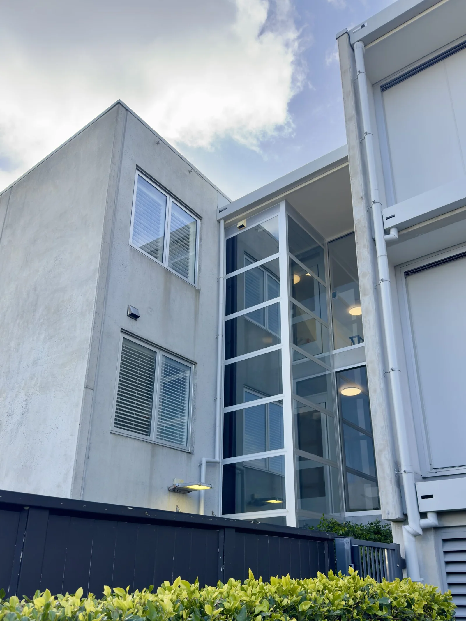 Clear View Tints provides window tinting services across East Auckland